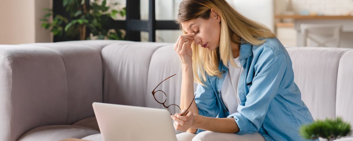 Can lack of sleep cause vision problems